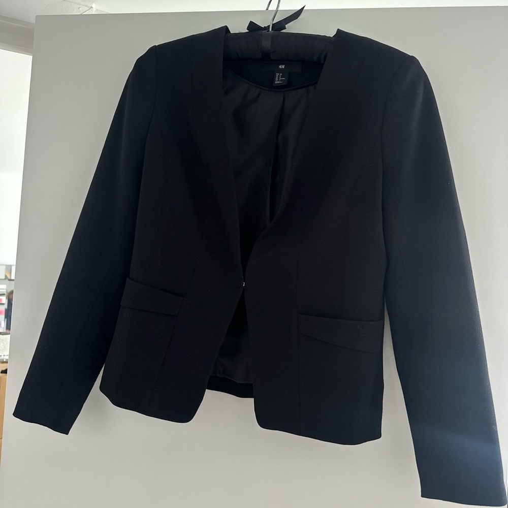 Elegant Black Women's Blazer